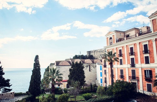 Gaeta Apartment | Apartment with terrace and view of the sea in Gaeta Medievale – private parking