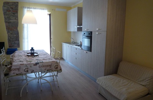 Serralunga d'Alba Apartment | apartments in Serralunga d'Alba with panoramic swimming pool