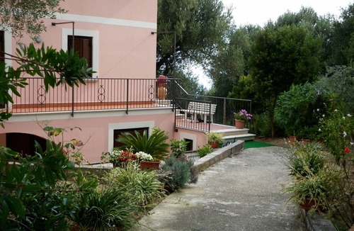 Lentiscosa Villa | Apartments in villa with terraces and large garden in Marina di Camerota