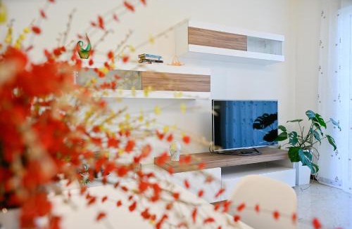 Ceriano Laghetto Apartment | App 106m2 2letti matrimoniali e divano letto, box free - LA CASA VERDE - MilanoFieraRhoComo Saronno MXP Monza Ceriano Laghetto