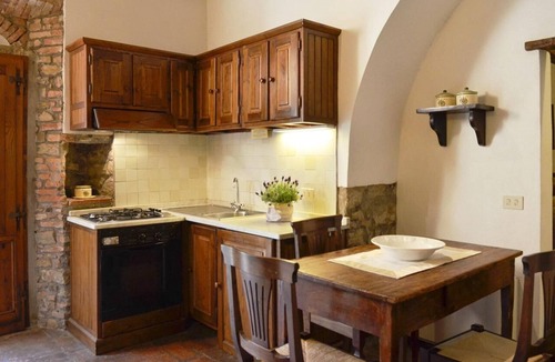 San Pietro a Cegliolo Apartment | APP. GARDENIA x4 Beautiful farmhouse surrounded by nature, with swimming pool just 3 km from Cortona