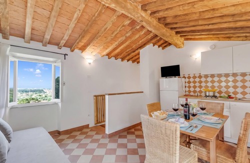 Ripa-Pozzi-Ponterosso Apartment | Appartamento Bellavista with Panoramic View over Versilia, Seravezza, Italy