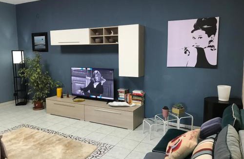 Monte San Giusto Apartment | Appartamento Blu Cobalto