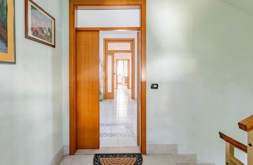Monte San Giusto Apartment | Appartamento Blu Cobalto