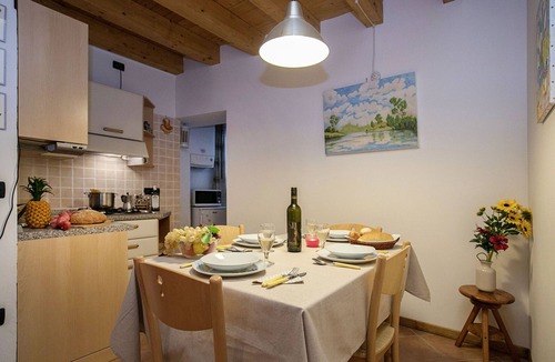 Riva del Garda Apartment | Appartamento Centro Storico Riva, Riva del Garda, Italy