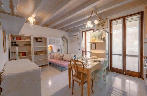 Salionze Apartment | Appartamento con Piscina a due passi da Gardaland
