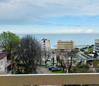 Gabicce Mare Apartment | APPARTAMENTO -F- VISTA MARE con due camere da letto-Residence Azzurro