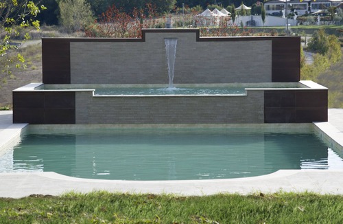 Acquasparta Apartment | Appartamento in Casale che si Fonde con il Giardino e Piscina con Idromassaggio