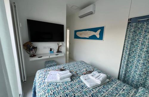 Rezza Apartment | Appartamento Rapallo Sky Garden Maria Jose Liguria - Attico vista mare - Terraces - 2 bagni- 2 Camera da Letto - Box, Wi-fi, Idromassaggio Free inteiro Attico per Voi, con Ascensore