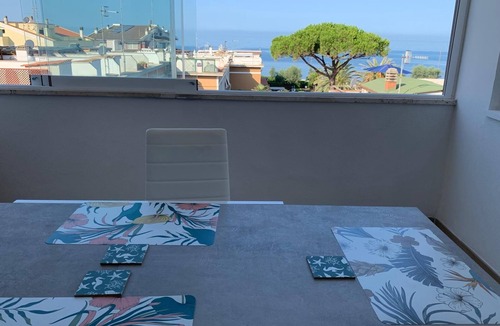 Santa Marinella Apartment | Appartamento Vista Mare con Spiaggia