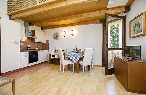 Riva del Garda Apartment | Appartamento Villa Lina, Riva del Garda, Italy