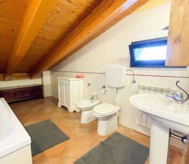 Toano Apartment | Appartamento vista colline