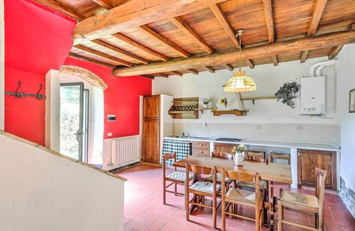 Dicomano House | Appealing Home with pool