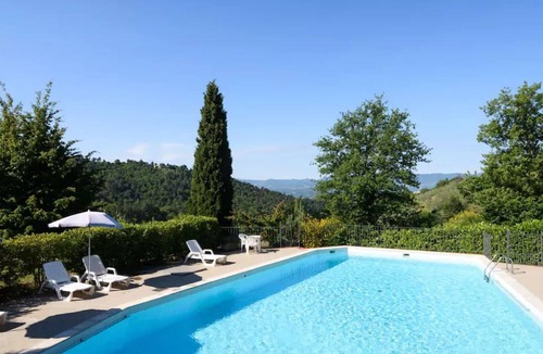 Castelfranco di Sopra Apartment | Apt. LaTraviata - Residence Casa lama - two-room apartment 2/4 P for couples or families