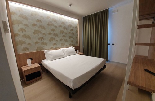 Mercallo Hotel | Aquasole