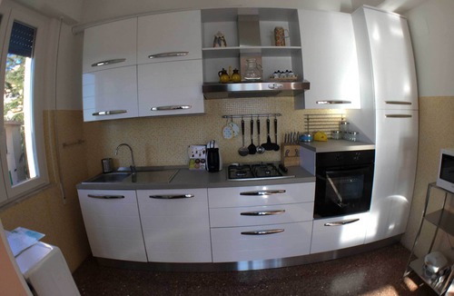Albissola Marina Apartment | Arcobaleno Apartament in Albissola Marina (SV) 500 meters from the sea.