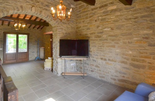 San Giustino House | Are you looking for a family-friendly vacation home? Then this country house with pool and a large p