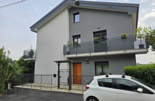 Biandronno Bed & Breakfast | Art Garage Varese