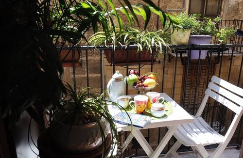 Kalsa Apartment | At Kalsa Exquisite home. Free Park 2 minutes away.