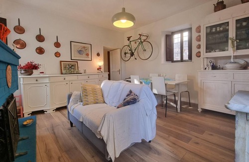 Barga House | Atmospheric holiday home in Barga-LU with private garden