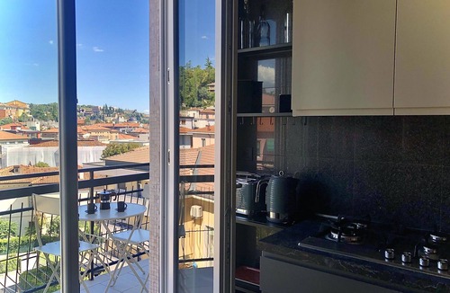 Borgo Trento Apartment | Attic "Space to Light"