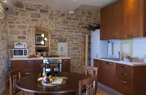 Spello Apartment | Augustus - Hilltop Medieval Escape with Panoramic View