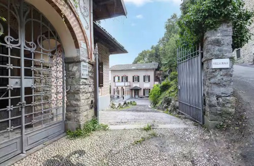 Albavilla Apartment | Aurora Apartment - Historic Villa, Lake Como