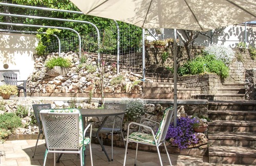 Ceredello Apartment | Awesome apartment in Caprino Veronese VR with WiFi