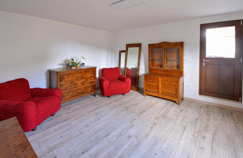 Burzanella House | Awesome Home In Burzanella With Kitchen