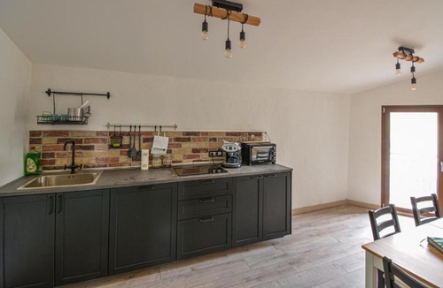 Burzanella House | Awesome Home In Burzanella With Kitchen