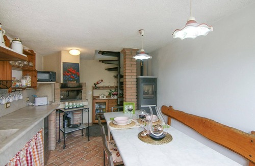 Querceta House | Awesome home in Querceta with WiFi
