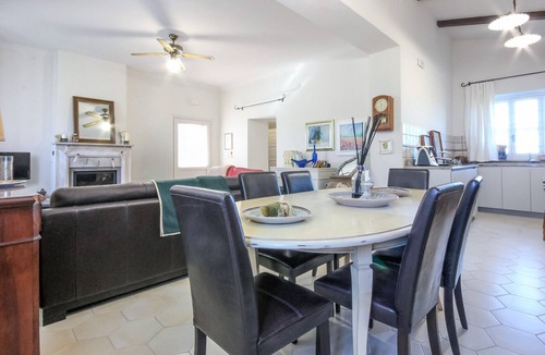 Capaccio-Paestum House | Awesome home in Spinazzo with jacuzzi
