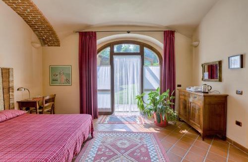 Ivrea Bed & Breakfast | B&B Cascina Moncrava