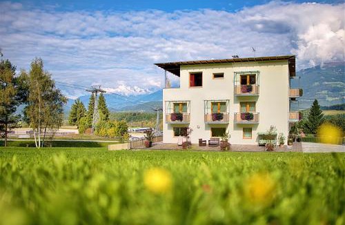 Riscone Bed & Breakfast | B&B Garni Schorneck