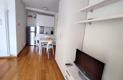 Vimercate Apartment | B & B Holiday/Short Term Lombarda within easy reach of Monza and Milan Lakes
