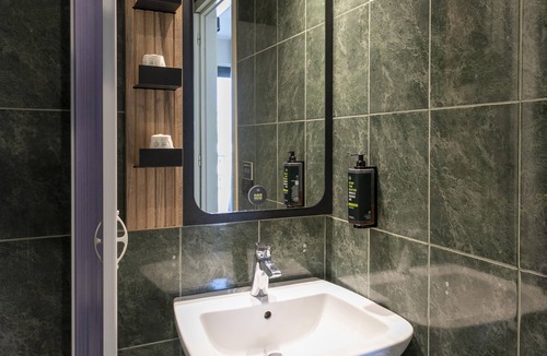 Pomezia Hotel | B&B Hotel Pomezia Cortese