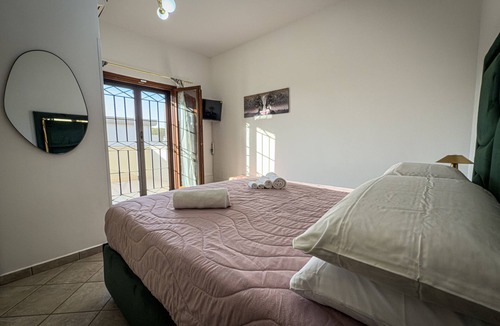 Zona XXXII Acilia Nord Bed & Breakfast | B&B La Fenice Rome - Fiumicino. Close to the center of Rome and the airport.