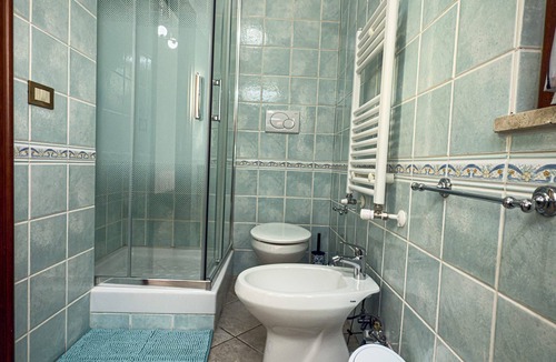 Zona XXXII Acilia Nord Bed & Breakfast | B&B La Fenice Rome - Fiumicino. Close to the center of Rome and the airport.
