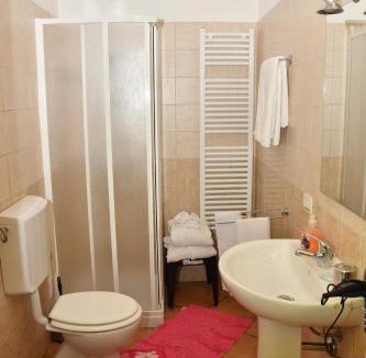 Mandas Bed & Breakfast | B&B Mitzixeddas Sa Domu de Braxia