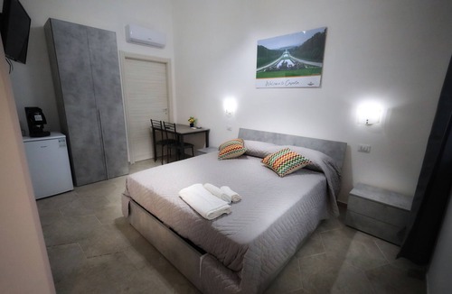 Caserta Bed & Breakfast | B&B REVOLUTION BED & BREAKFAST