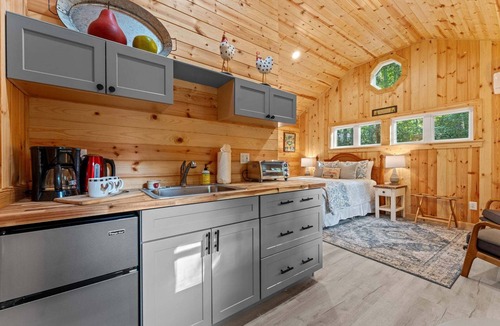 Lake Sequoyah House | Baby Bear's Den, Tiny Paradise