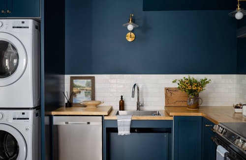 Nashville Apartment | Barn Burner: Luxe Space for 29 ppl in Downtown Nashville, IN
