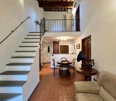Le Cure Apartment | Baroni Cortelli Apartments Firenze