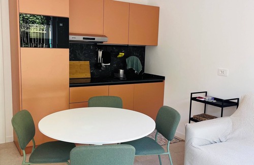 Varigotti Apartment | Bay of Saracens, renovated apartment 6 people with garden parking space