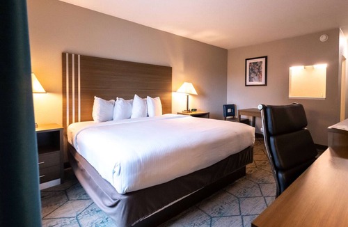 Effingham Hotel | Baymont by Wyndham Effingham