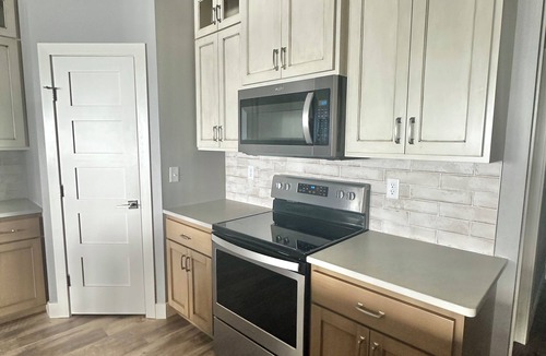 Arnolds Park Condo | Bayside Vacation Condo Rental 4 bedrooms!
