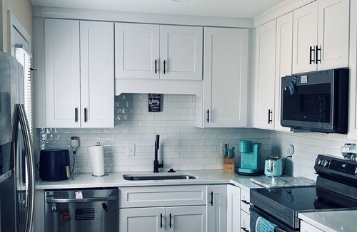 Bayview House | Bayview Beacon, 2-Bedroom Home, Walk to the Beach