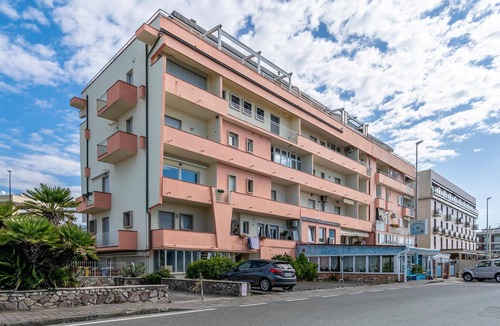 Marinella di Sarzana Apartment | Beach front apartment