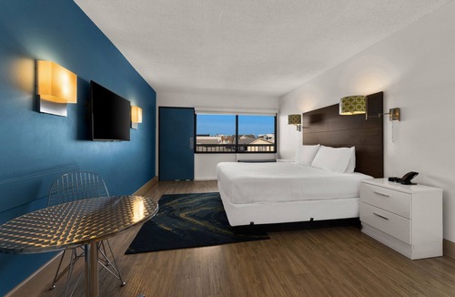 Dewey Beach Hotel | Beach House Dewey