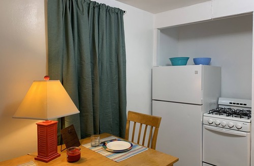 Bayview Apartment | Beach Side Studio #2 - Pet Friendly, WiFi, Off-Street Parking, Large Smart TV